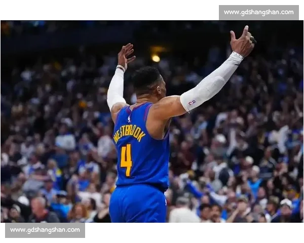 双核缺席夜，里夫斯 51 分扛湖人大旗